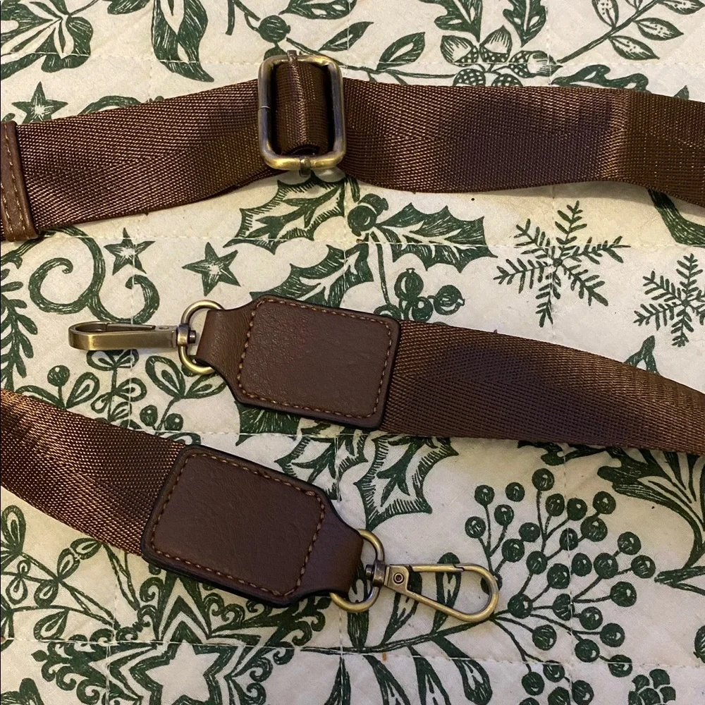 Jessie James Burgundy Leather Crossbody Bag, no signs of wear - Picture 7 of 11